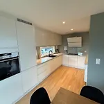 Villa Luksurios Enebolig, Naer Alesund Ytterland