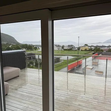 Luksuriøs Enebolig, Nær ålesund Villaer Ytterland