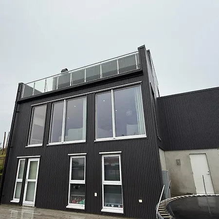 Luksuriøs Enebolig, Nær ålesund Villaer Ytterland