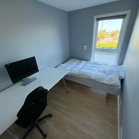 Luksurios Enebolig, Naer Alesund Villa Ytterland